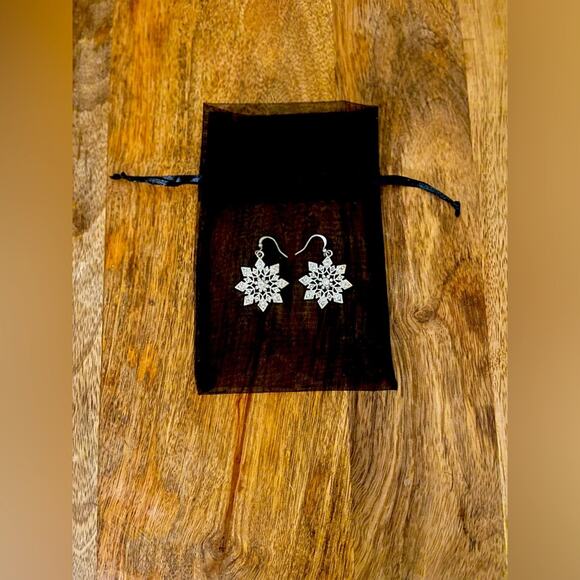 Snowflake Silver Earrings - Picture 5 of 5